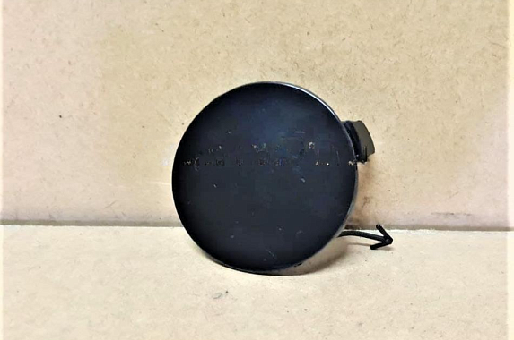 Заглушка буксировочного крюка Toyota Auris 06-10 Левая (Тайвань)